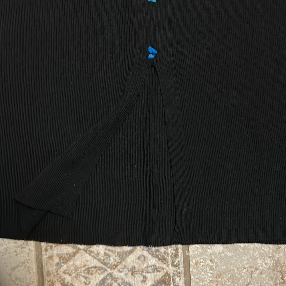 🍪 Angel V-Neck Black Sweater with Blue Stone Accents Large - Picture 5 of 12